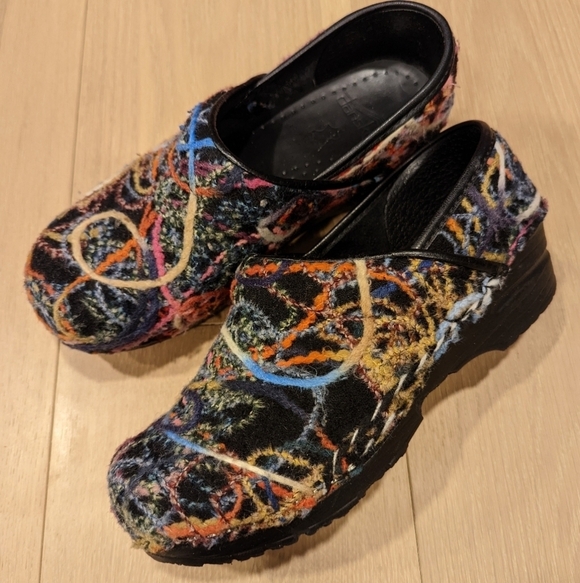 Dansko Shoes - Yarn Detailed Dansko
